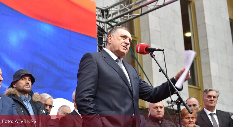 milorad dodik miting.webp